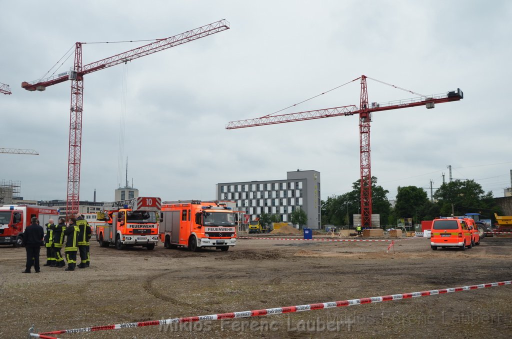 Erster Spatenstich Neues Feuerwehrzentrum Koeln Kalk Gummersbacherstr P048.JPG - Miklos Laubert